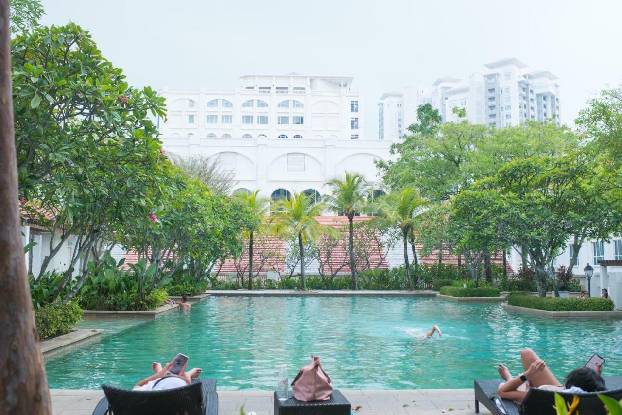 The Suites At Waterside Straits Quay By Plush Bagan Jermal Eksteriør bilde
