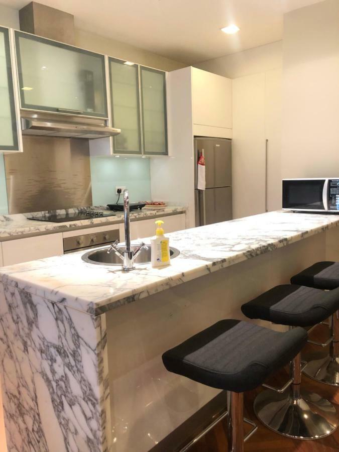 The Suites At Waterside Straits Quay By Plush Bagan Jermal Rom bilde