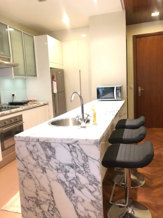 The Suites At Waterside Straits Quay By Plush Bagan Jermal Rom bilde